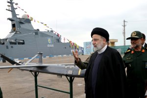 Dr Raisi visits IRGC Naval Capabilities Exhibition
