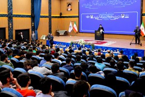 نخبگان باید با شناسایی و تلاش برای حل مسائل کشور، نقشی موثر در رشد و پیشرفت کشور ایفا کنند/ وضعیت و جایگاه علمی کشور قابل مقایسه با قبل از پیروزی انقلاب اسلامی نیست/ دولت با سپردن حل مسائل نخبگان به خودِ نخبگان موافق است
