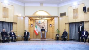 Strengthening Iran-Algeria ties will help improve level of our relations with African countries/ Iran, Algeria active role in regional organisations, World of Islam has brought us closer to each other than before

