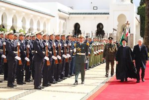 استقبال رسمی «عبدالمجید تبون» از دکتر رئیسی در کاخ ریاست جمهوری الجزایر