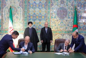 امضای 6 سند همکاری مشترک میان مقامات ایران و الجزایر