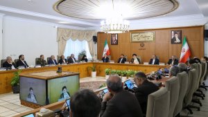 President emphasises providing platform for increasing social vitality/ Necessity of honouring, benefiting from professors, senior scientific figures in universities
