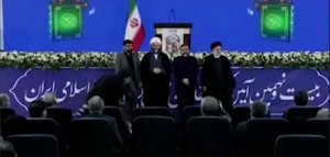 به وقت تکریم خادمان قرآن کریم 