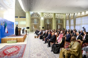 دیدار با سفرا و کارداران کشورهای اسلامی