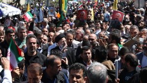 We are sure that presence of people in Quds Day protests will lead to destruction of Zionist regime, honour of Palestinians/ Burial of our martyred generals has given a special effect to this year's Quds Day
