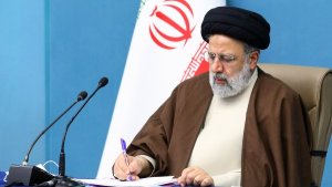 بفضل غیرة الفلسطینیین، اتضح للجمیع ان قصر الصهیونیة البالی أوهن من بیت العنکبوت/ لاریب ان العالم یشهد ازالة الکیان الصهیونی 