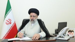 پیام تبریک دکتر رئیسی به مناسبت قهرمانی تیم ملی کشتی آزاد کشورمان/ قهرمانی رقابت‌های کشتی قرقیزستان به حق شایسته شما دلاور مردان با غیرت بود