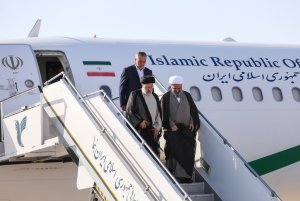 دکتر رئیسی وارد استان سمنان شد