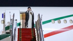 توجه رئیس الجمهوریة الی طهران قادما من العاصمة السریلانکیة