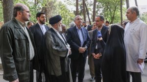Dr Raisi visits Shohadaye Yaftabad Hospital development plan
