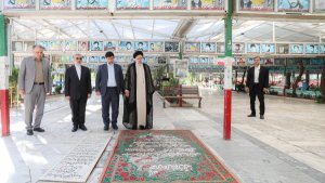 Dr Raisi visits Qom province
