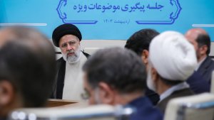 بررسی دو ابر پروژه بر زمین مانده استان قم در جلسه پیگیری‌های ویژه/ دستورات دکتر رئیسی برای رفع موانع و تعیین تکلیف طرح منوریل و فرودگاه بین‌المللی قم
