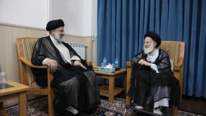 Dr Raisi: Listening to opinions, submitting report of country's situation to maraji an essential duty of agents/ Ayatollah Shobeiri Zanjani wishes success for gov’t in managing country’s affairs
