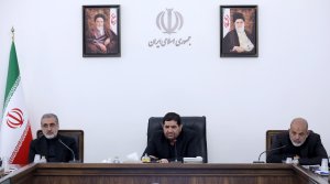 تصویب کلیات طرح ارائه گزارش آخرین وضعیت طرح‌های معرفی شده برای استفاده از تسهیلات مالی خارجی/ تصویب طرح افزایش تولید نفت خام توسط شرکت ملی نفت ایران/ افزایش تولید نفت کشور از 3,6 میلیون به 4 میلیون بشکه در روز/ تحقق درآمد 7 میلیارد دلاری برای کشور با اجرای طرح افزایش تولید نفت خام