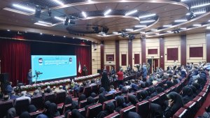 Dr Raisi's method in solving problems was comprehensive approach in understanding problem, choosing correct solution, continuous follow-up until solved/ Martyr President's view of health was comprehensive, multifaceted view
