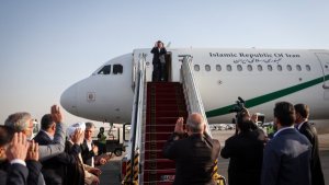 دکتر مخبر تهران را به مقصد آستانه پایتخت قزاقستان ترک کرد
