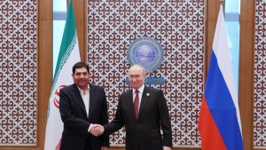 الدکتور مخبر: العلاقات الاستراتیجیة بین ایران و روسیا تحدٍ کبیر للنظم اللاعادل المبنی علی الأحادیة/ أکد علی ضرورة الاسراع فی استکمال المبادئ الحقوقیة للتعاون الشامل بین البلدین و التصویت علیها و تنفیذها/ الرئیس بوتین: العلاقات الثنائیة بین البلدین ودیة و لاتنقطع و لاتتغیر/ شدد علی توثیق أواصر الشراکة بین ایران و روسیا فی قطاعی الطاقة و استخدام و اکمال مشروع سکك الحدید المشترك