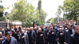 Dr Mokhber joins gathering of mourners of Imam Hussein's (AS) martyrdom at Presidential Administration
