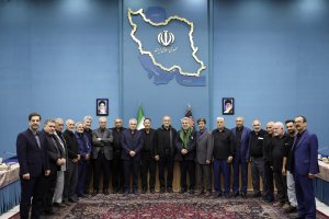 دیدار جمعی از جامعه کارگری و اعضای کانون‌های بازنشستگی 