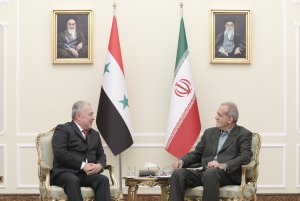 دکتر پزشکیان: دولت چهاردهم تدابیر لازم برای تسریع در اجرای توافقات با سوریه را اتخاذ خواهد کرد/ دو کشور علاوه بر روابط دوجانبه، زمینه‌های مناسبی نیز برای تقویت همکاری‌ها میان کشورهای اسلامی دارند/ نخست وزیر سوریه: در دو سال گذشته گام‌های پرشتابی در مسیر توسعه روابط فیمابین برداشته شده‌ایم/ رئیس جمهور سوریه، دولت این کشور را مکلف به حرکت در مسیر تقویت روابط با ایران کرده است