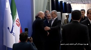 رئیس جمهور برای حضور در مراسم تحلیف وارد بهارستان شد 