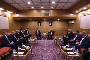 دکتر پزشکیان: گسترش روابط همسایگان و کشورهای منطقه با یکدیگر برای مقابله با دخالت بیگانگان در مسائل منطقه ضروری است/ نخست وزیر عراق: امیدوارم مسیر رو به رشد روابط در دوران شهید رئیسی در دولت جنابعالی نیز ادامه یابد