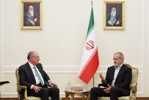 روابط 120ساله ایران و برزیل پشتوانه مستحکمی برای گسترش مناسبات همه جانبه میان دو کشور است/ ژورالدو الکمین: برای گسترش روابط در حوزه‌های تجاری، کشاورزی و بهداشتی آمادگی داریم
