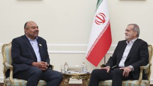 الدکتور بزشکیان: تعزیز الثقافة الایرانیة فی بعض مناطق تنزنیا أرضیة خصبة و مناسبة لتوسیع العلاقات الثنائیة/ وزیر خارجیة تنزنیا: تطلب توسیع المناسبات مع ایران علی وجه الخصوص بالمجالات الاقتصادیة و الثقافیة
