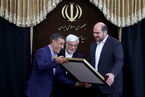 آیین تودیع و معارفه معاون اجرایی و سرپرست نهاد ریاست جمهوری برگزار شد
