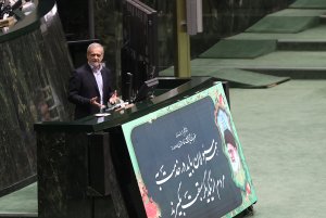 در تمام مراحل انتخاب وزرای پیشنهادی مشورت‌های لازم و در سطح بالا انجام شده است/ مطمئن باشید وزرای پیشنهادی در دفاع از کشور و نظام و رهبری کوتاه نخواهند آمد/ تا زنده باشم و بتوانم، حق و عدالت را پیگیری و اجرا خواهم کرد
