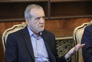 بررسی مشکلات بخش درمان با حضور وزیر بهداشت و رئیس سازمان برنامه و بودجه
