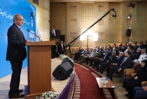 دوست دارم کشور در دنیا بهترین باشد و برای این هدف هر آنچه در توان دارم به کار می‌بندم/ با روند فعلی قطعاً ادامه زندگی در تهران غیرممکن خواهد شد/ باور توانستن را در همگان فارغ از جنسیت، قومیت و مذهب زنده خواهیم کرد