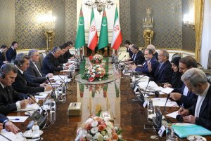 دکتر پزشکیان: توافق گازی با ترکمنستان اقدامی راهبردی برای تبدیل ایران به هاب گازی منطقه است/ بردی محمداف: توسعه روابط میان دو کشور برای ترکمنستان اهمیت زیادی دارد