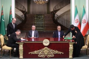 رئیس جمهور در نشست مطبوعاتی مشترک با رهبر ملی ترکمنستان و امضاء  4 سند همکاری دو کشور