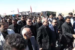 حضور در مسیر پیاده روی زائران به سمت مشهد مقدس