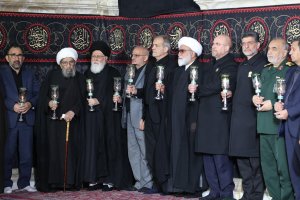 حضور در آیین خطبه‌خوانی شب شهادت امام رضا(ع)