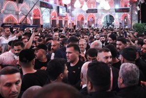 زیارت حرم مطهر امام حسین (ع)