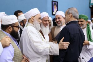 دیدار جمعی از علما و بزرگان اهل تسنن به مناسبت هفته وحدت با رئیس جمهور