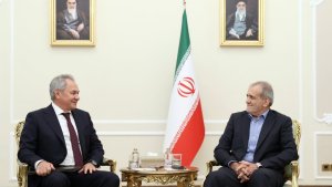 تتابع الحکومة الـ14 الشراکة الثنائیة لصالح تطویر مستوی المناسبات مع روسیا بشکل جاد/ سكرتير مجلس الأمن الروسي: لم یتغیر موقف روسیا حیال التعاون بشأن القضایا الاقلیمیة مع ایران
