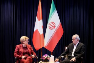 دکتر پزشکیان: دولت چهاردهم به دنبال ایجاد ثبات، امنیت و آرامش در منطقه است/ ویولا آمهرد: قدردان رویکرد دولت دکتر پزشکیان در استفاده از ظرفیت بانوان در بخش‌های مختلف مدیریتی هستیم