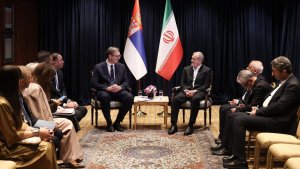 الدکتور بزشکیان: هل یُعتبر قتل الرُّضّع فی المستشفیات من جانب اسرائیل، دفاعا شرعیا أمام الارهابیین؟ الرئیس الصربی: جرائم اسرائیل فی قطاع غزة و حالیا لبنان، یتم ارتکابها بضوء أخضر أمیرکی