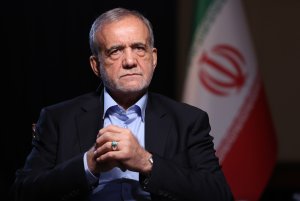 وقتی نقشه صهیونیست‌ها برای کم رونق نشان دادن انتخابات شکست خورد تلاش کردند با ترور شهید هنیه پای ایران را به جنگ بکشانند/ هر چه که مردم فلسطین درباره آینده خودشان بخواهند و بپذیرند ما نیز همان را قبول داریم/ غربی‌ها با زیاده‌خواهی باعث جنگ در اوکراین شدند و حالا هم با طولانی کردن جنگ به دنبال منافع خودشان هستند/ دیگر با چه زبانی بگوییم که می‌خواهیم کشور و منطقه خود را آباد کنیم و با کسی سر جنگ نداریم