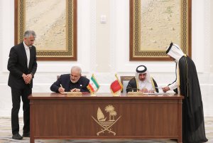 التوقيع على 6 وثائق للتعاون الثنائي بين جمهورية ايران الاسلامية و قطر
