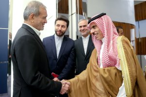 دیدار وزیر امور خارجه عربستان با رئیس جمهور