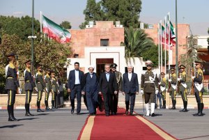 دکتر پزشکیان با بدرقه معاون اول عازم روسیه شد