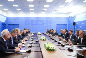 دکتر پزشکیان: امیدوارم رویکردهایی را که امروز در زمینه مقابله با یکجانبه‌گرایی مطرح شد، قدرتمندانه دنبال کنیم/ پوتین: دیدگاه‌های روسیه و ایران در مورد مسائل جهانی نزدیک یا کاملاً منطبق است
