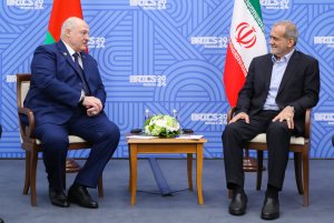 دکتر پزشکیان: الگوی گسترش تعاملات ایران با روسیه قابل تعمیم به بلاروس است/ لوکاشنکو: بازارهای بلاروس مشتاق تولیدکنندگان، تجار و محصولات ایرانی هستند
