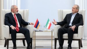 تناول الرئیس الایرانی و رئیس وزراء أرمینیا سبل تعزیز العلاقات الثنائیة و الاقلیمیة