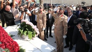 Iran president pays tribute to Martyrs Soleimani, al-Muhandis during Iraq visit 
