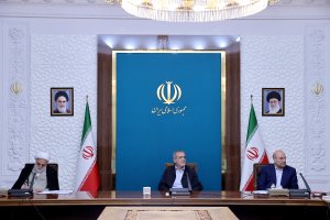 Pezeshkian chairs meeting of Supreme Council of Economic Coordination
